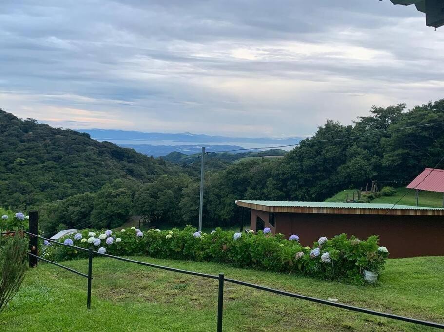 Dadirri House Minicasa Santa Elena Monteverde ภายนอก รูปภาพ