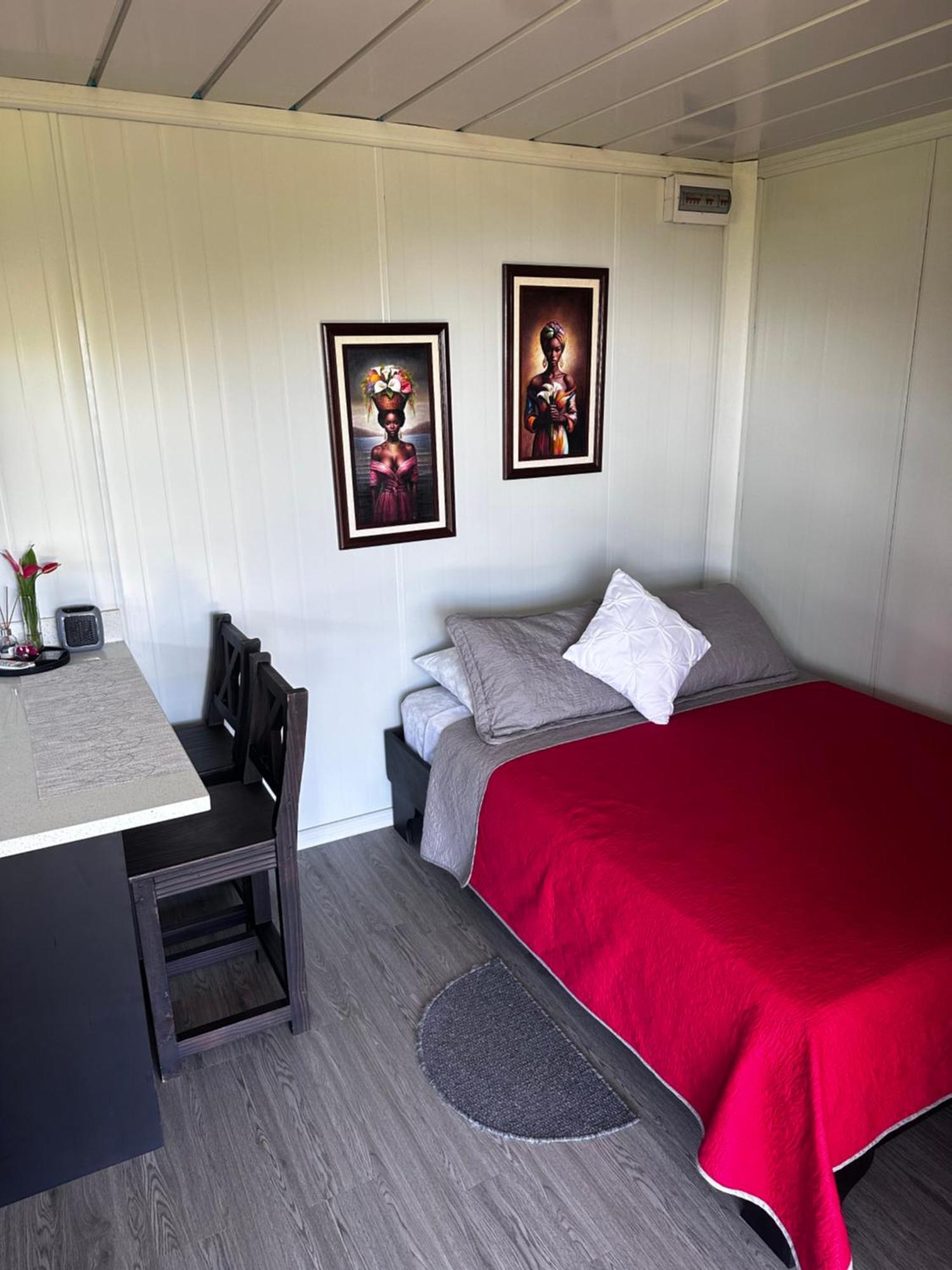Dadirri House Minicasa Santa Elena Monteverde ภายนอก รูปภาพ